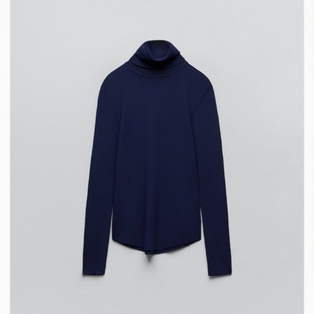 Basic extra fine knit sweater from Zara